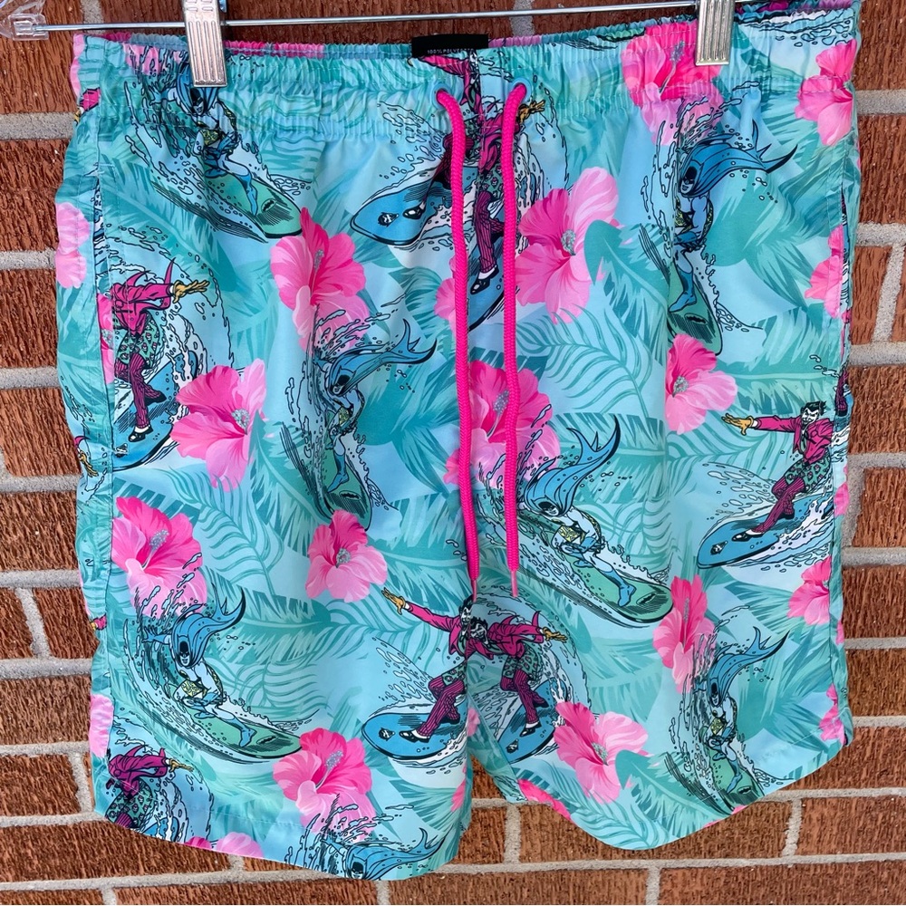 Batman Mens Swim Shorts Size Medium Batman & The Joker Surfing Tropical Waves